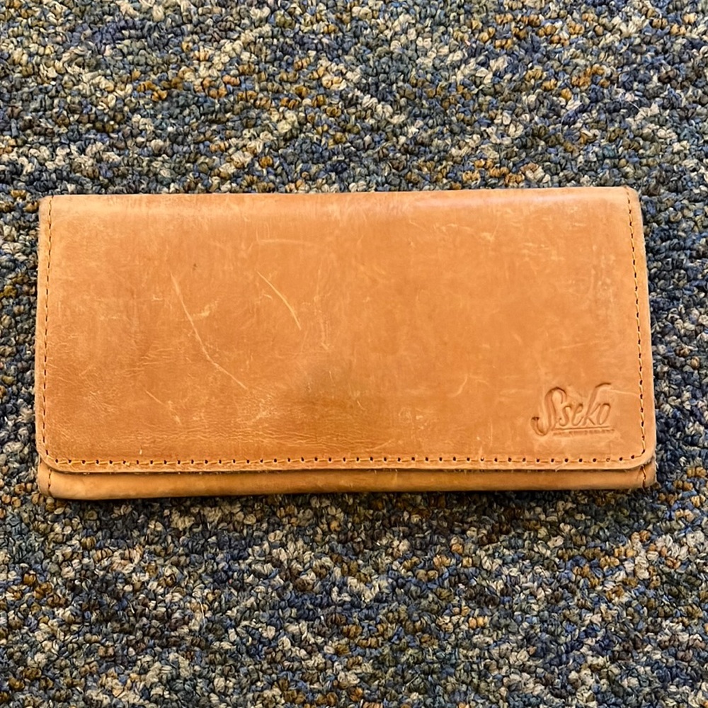 💜 5/$40 💜 Sseko Classic Wallet